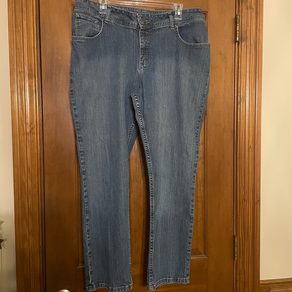 Riders by Lee Women’s Classic Medium Wash Blue Denim Jeans, Size 18W P